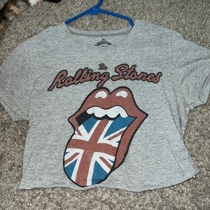 the rolling5stones tee! barely worn! size large but fits like a small